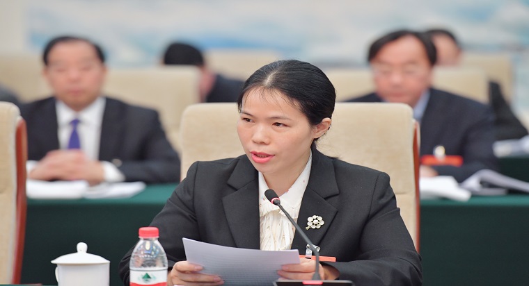 全國人大代表加西貝拉周慧博士在兩會